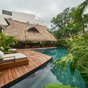Modern Hideaway With Private Pool And Terrace Apartment
